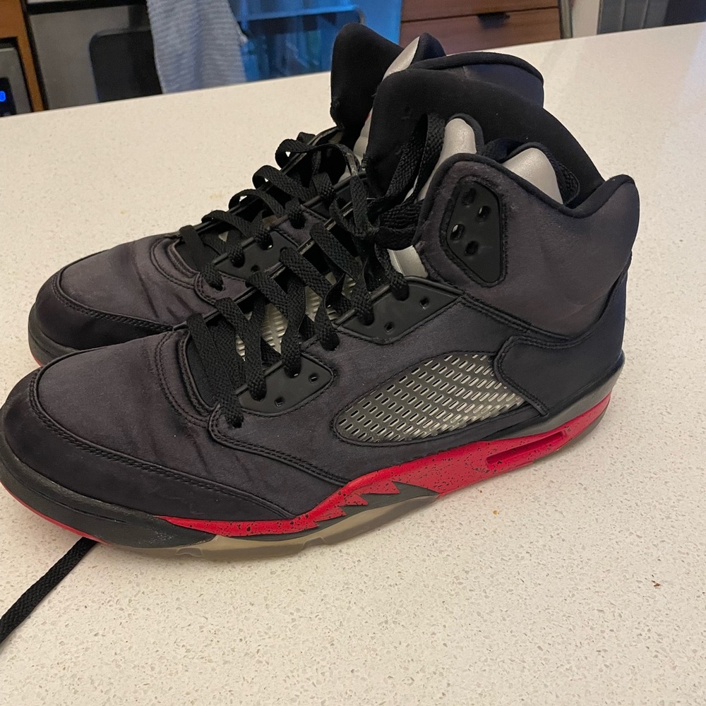 Jordan 5 Retro Satin Bred